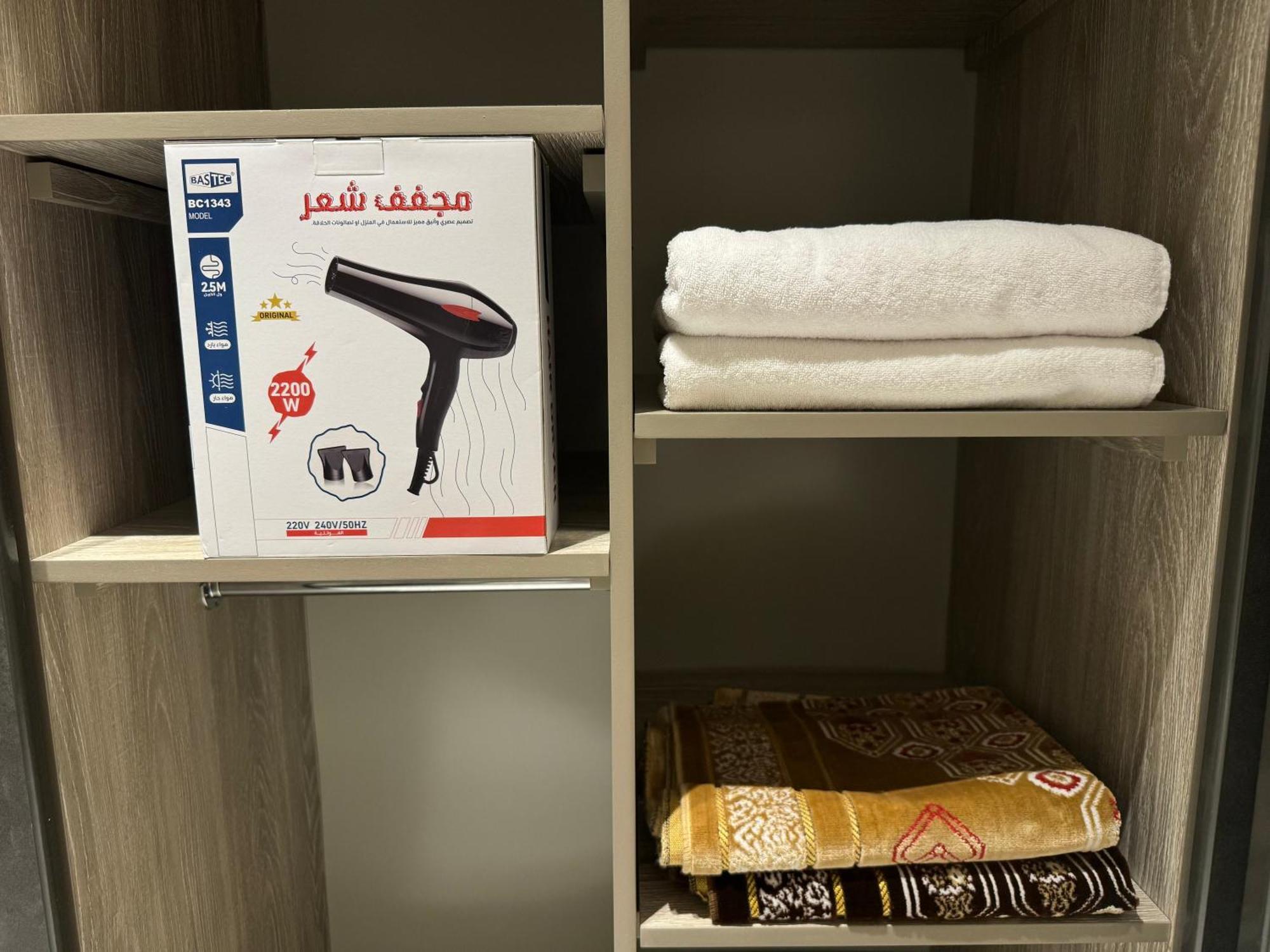 Apartment غرفة وصالة وجلسة خارجية بالعارض ٨
